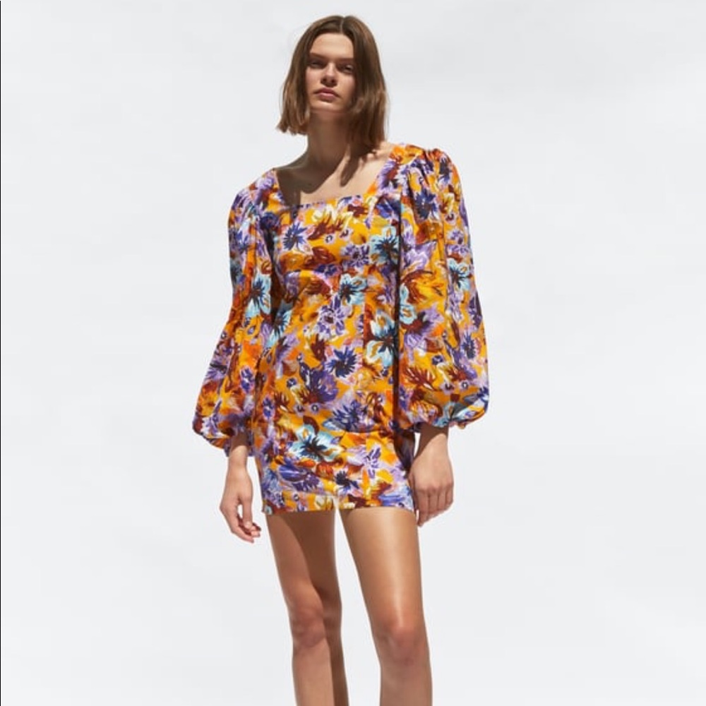🆕 Zara Floral Mini Balloon Sleeve Dress
